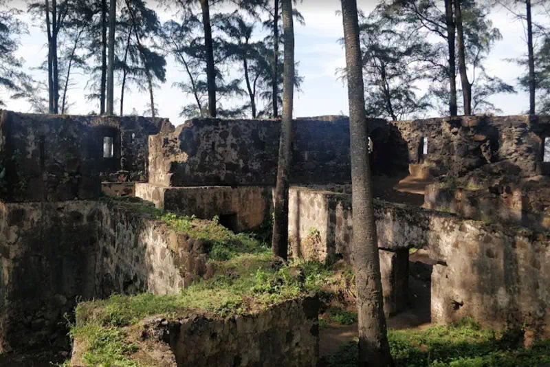 Kelva Beach Fort (12km)